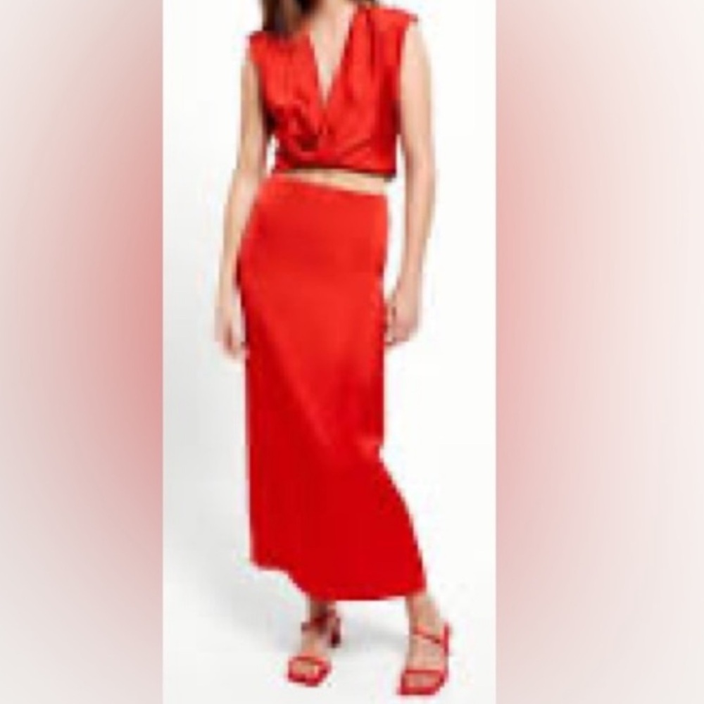 Elegant Red Women's Top/Set